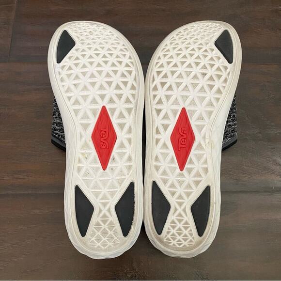 Teva Women’s Gray Black White Slide Sandal Size 10 Fits 9 Better - Picture 7 of 7